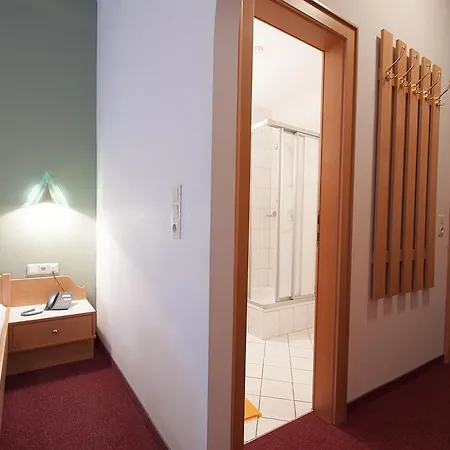 فندق Alpenfriede 3*