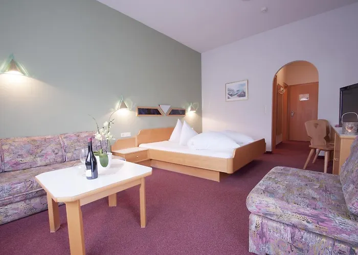 Hotel Alpenfriede Jerzens