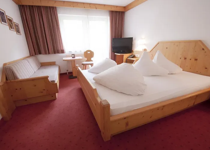 Отель Alpenfriede Йерценс